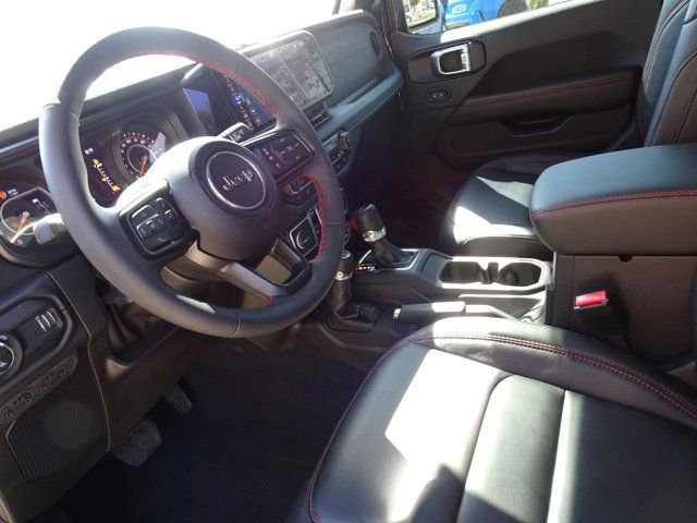 Used 2024 Jeep Gladiator Rubicon AWD/4WD image 13