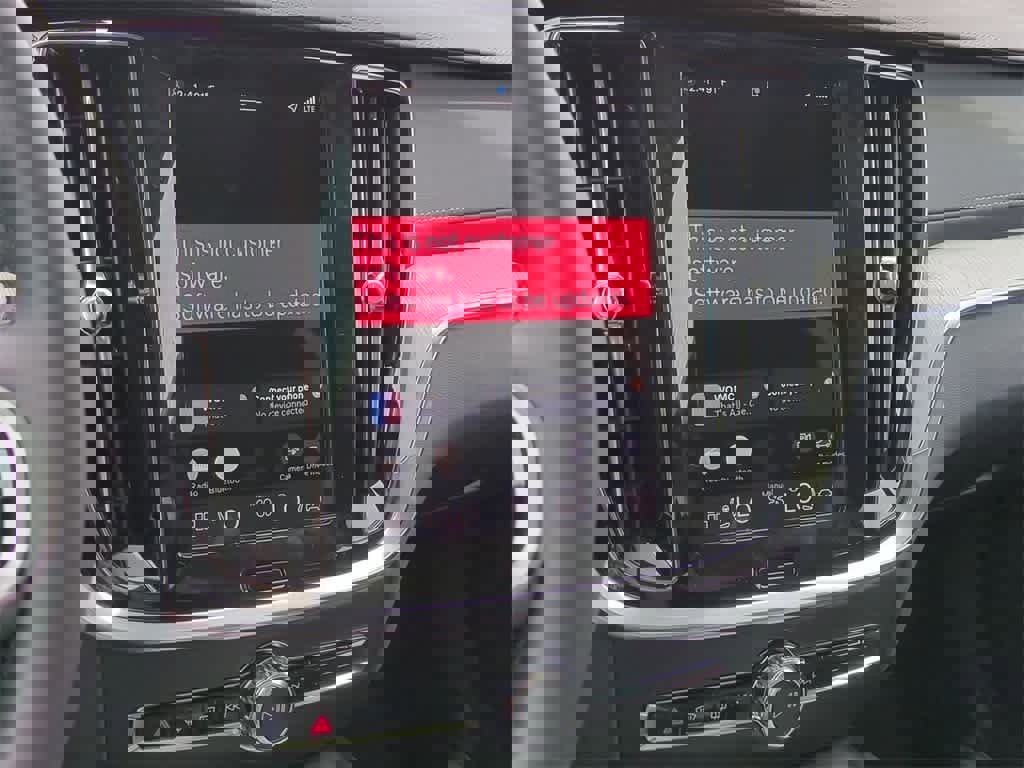 New 2026 Volvo V60 B5 Cross Country Ultra w/ Protection Package Premier image 29