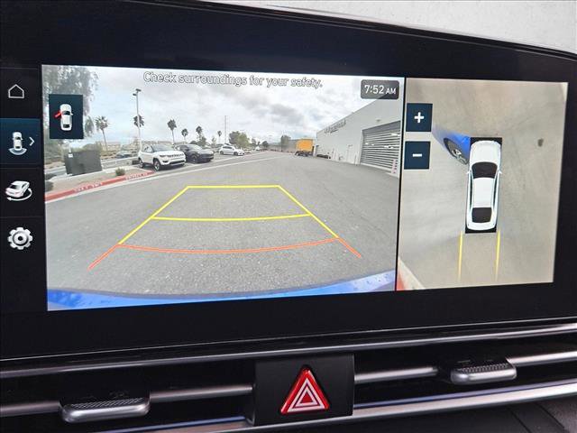 Used 2024 Hyundai Elantra Limited image 13