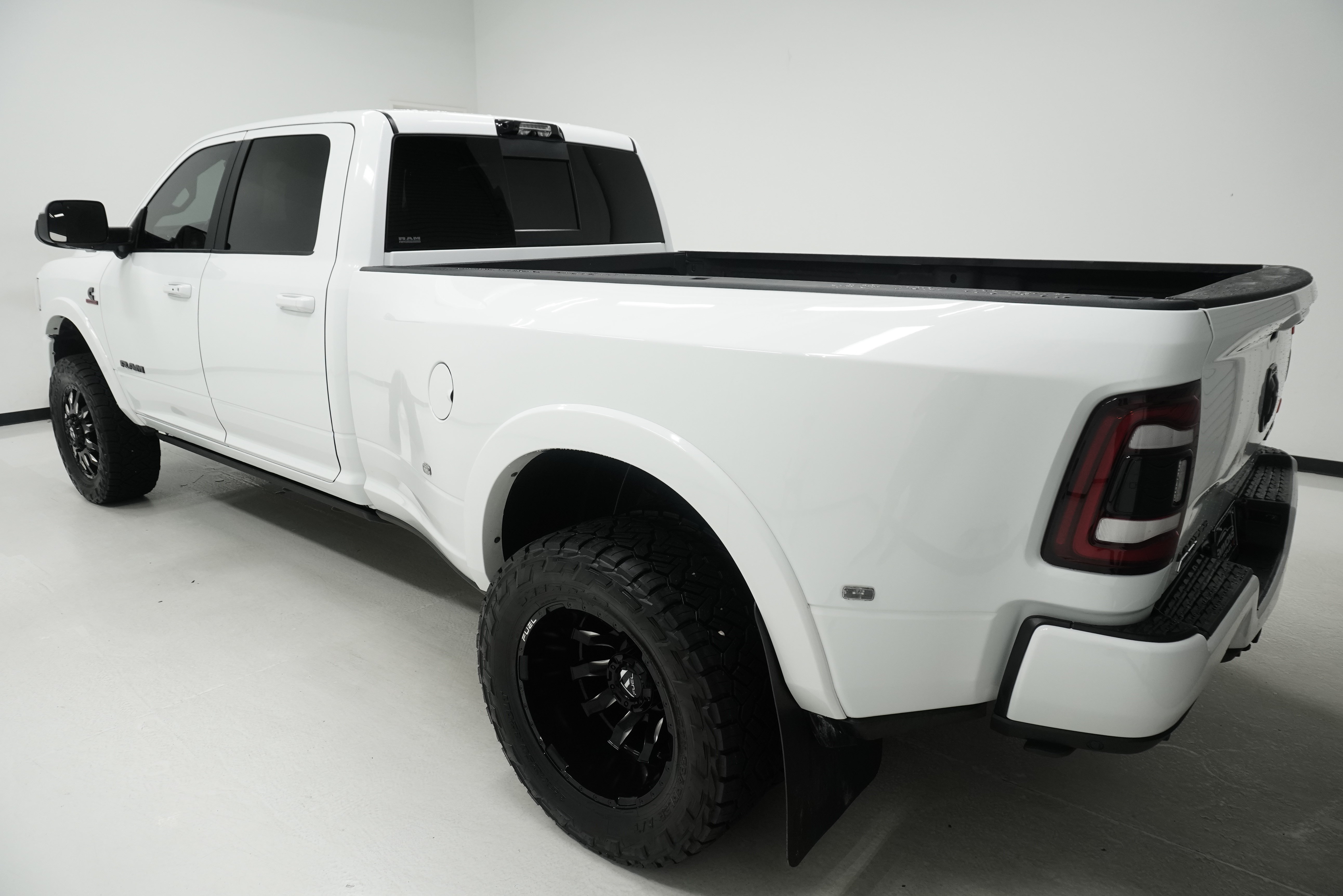 Used 2022 RAM 3500 Limited AWD/4WD image 5