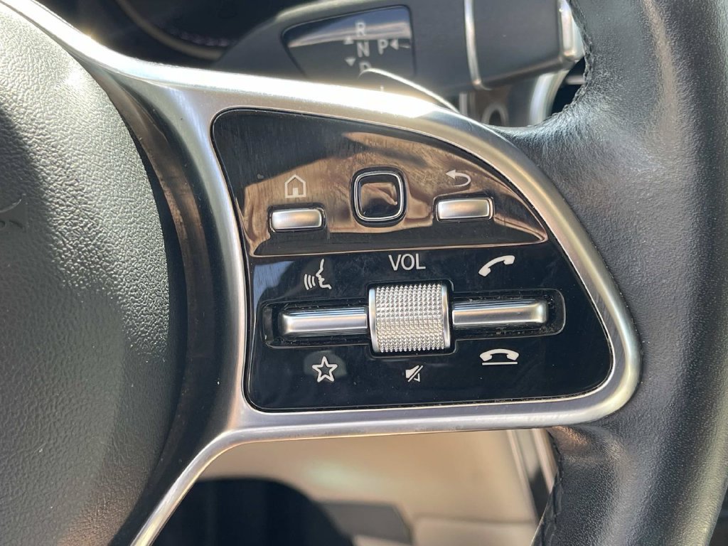 Used 2020 Mercedes-Benz GLC 300 image 39