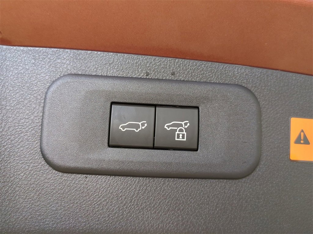 Used 2025 Lexus NX 350h AWD w/ Premium Package image 15