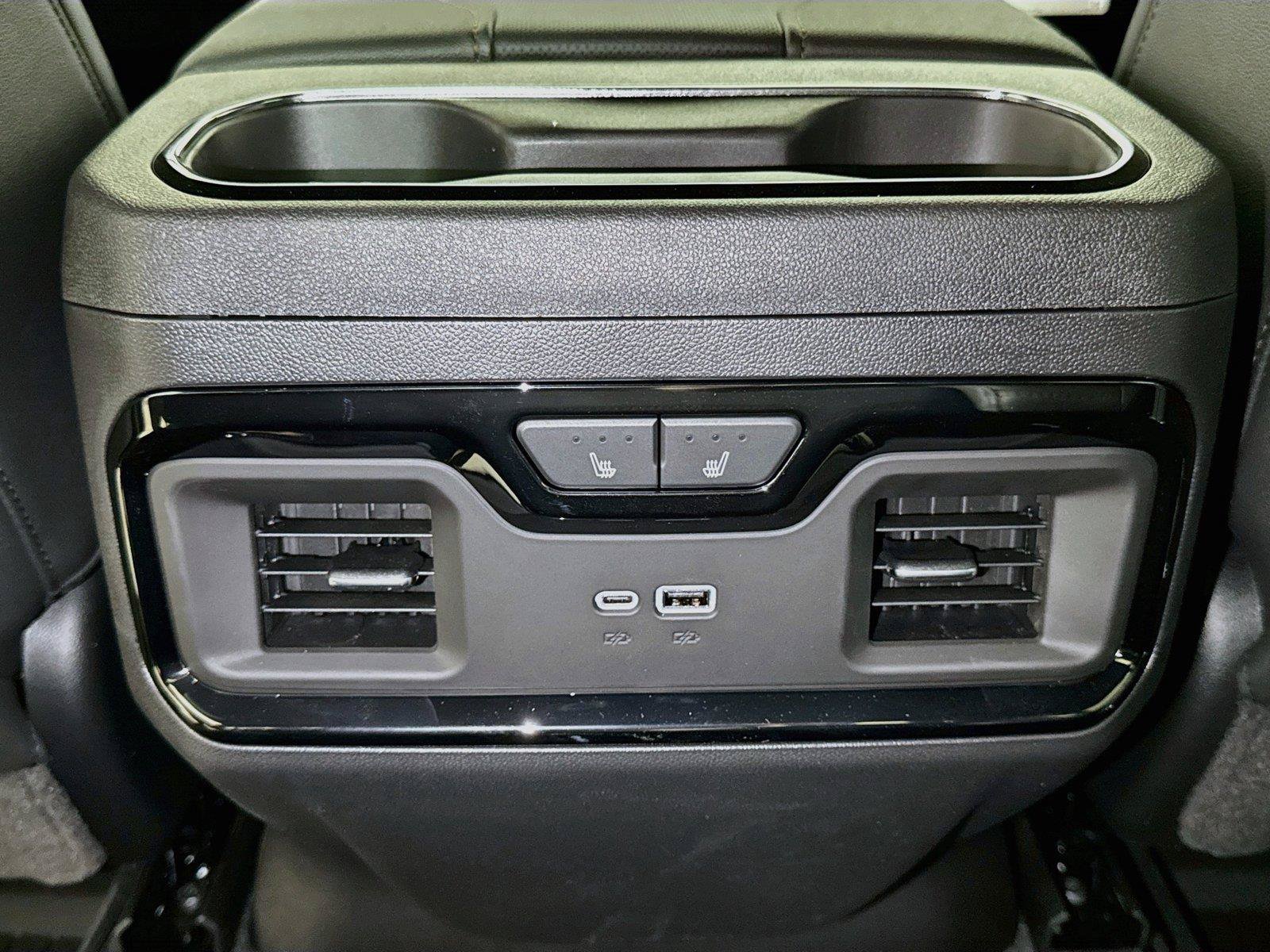 New 2026 GMC Sierra 1500 AT4 w/ AT4 Premium Package AWD/4WD image 14