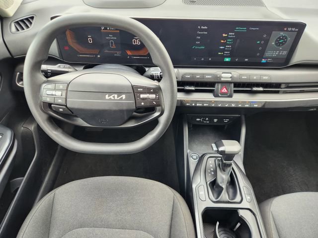 Used 2025 Kia K4 LXS image 27