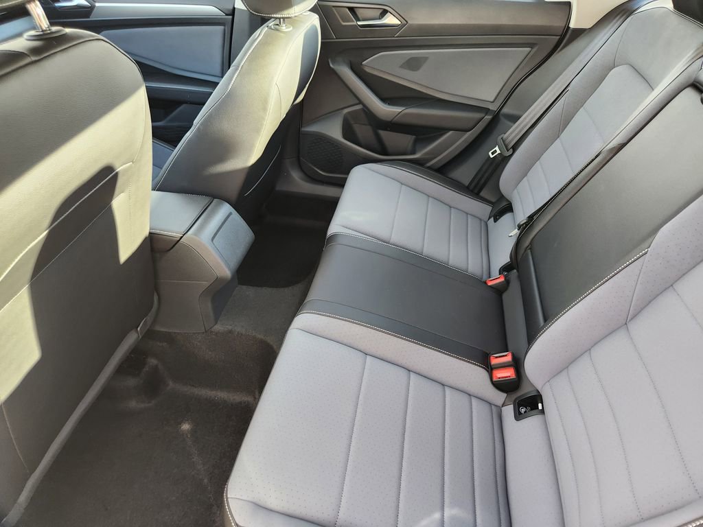 New 2026 Volkswagen Jetta SE FWD image 18