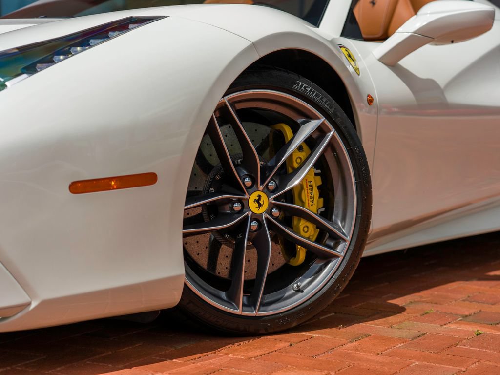 Used 2019 Ferrari 488 Spider RWD image 27