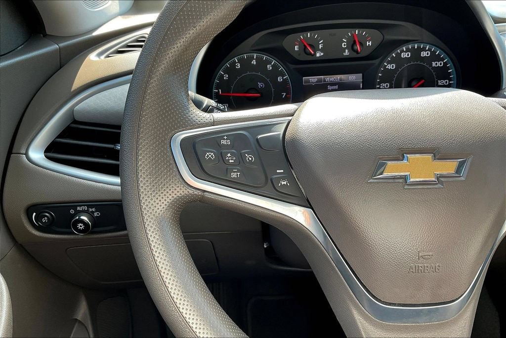 Used 2022 Chevrolet Malibu LS w/ Driver Confidence Package II FWD image 14