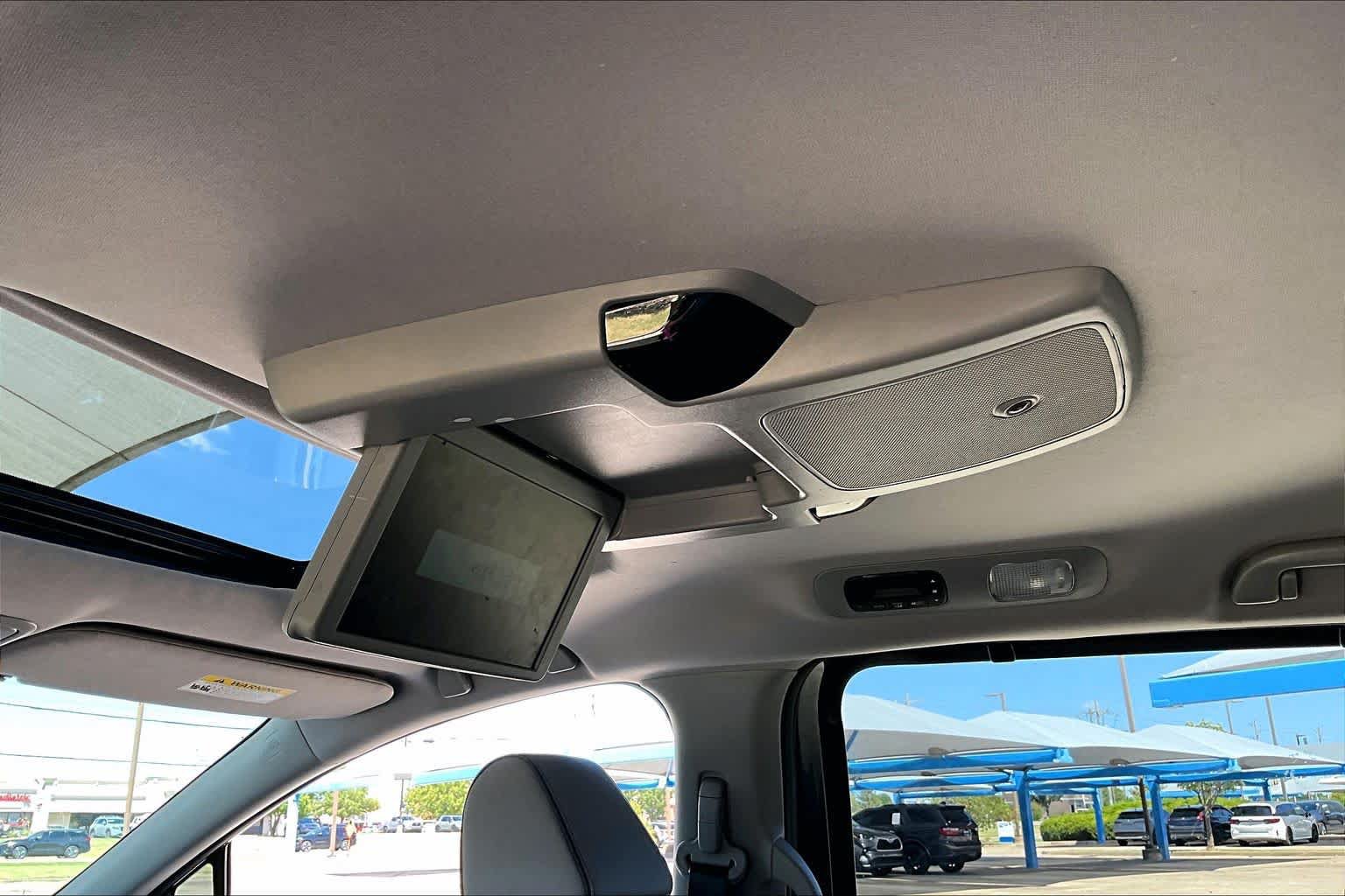 Used 2023 Honda Odyssey Elite image 34