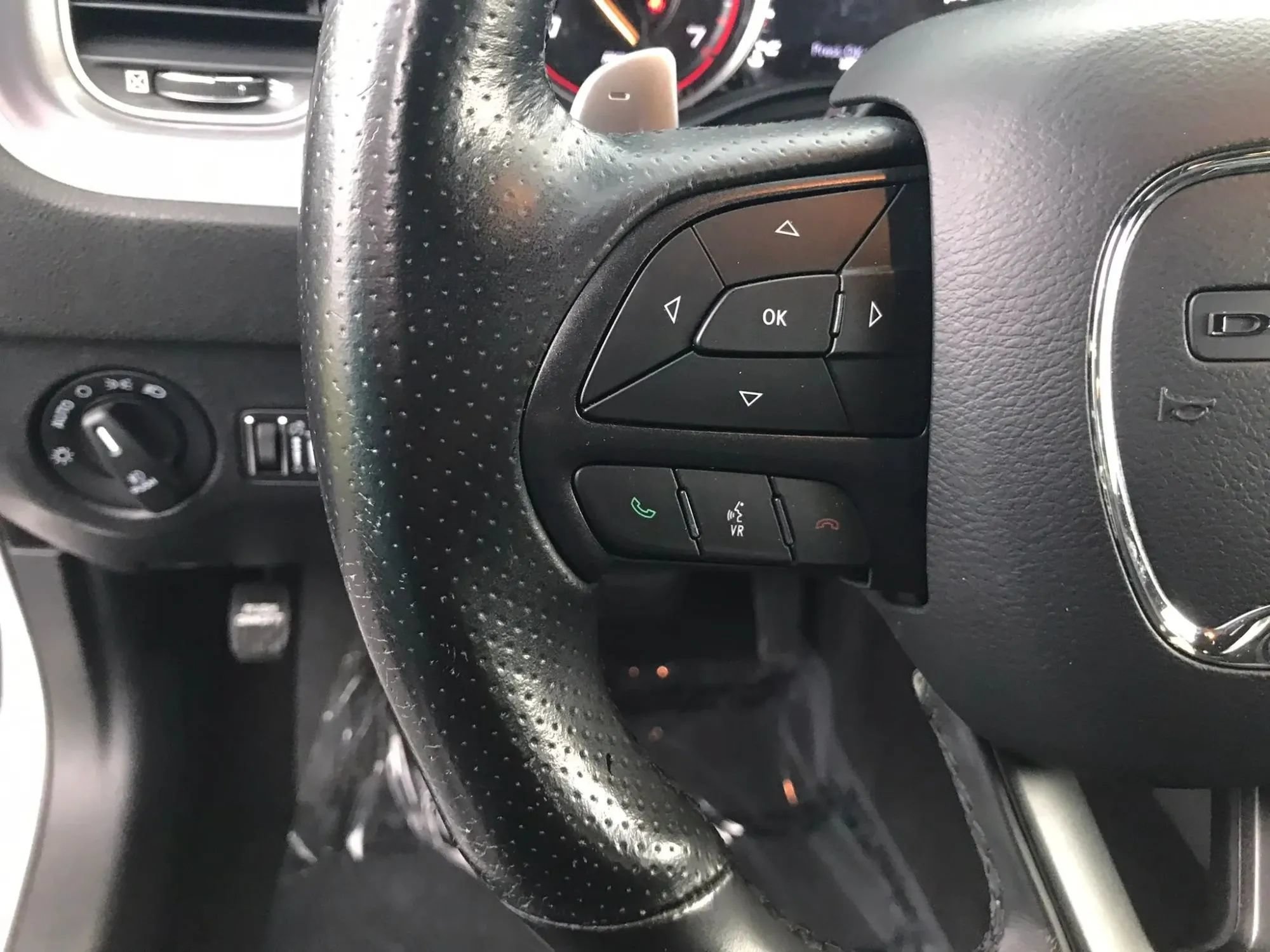Used 2019 Dodge Charger SXT AWD/4WD image 16