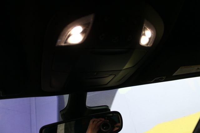 Used 2023 Chrysler Pacifica Touring FWD image 20
