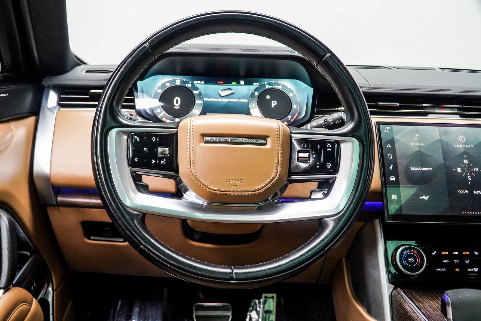 Used 2023 Land Rover Range Rover SE image 15