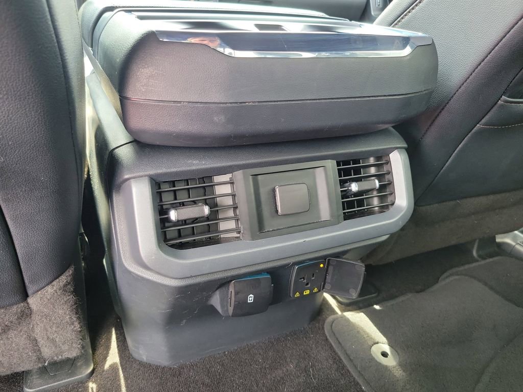 Used 2022 Ford F150 Lightning Lariat image 13