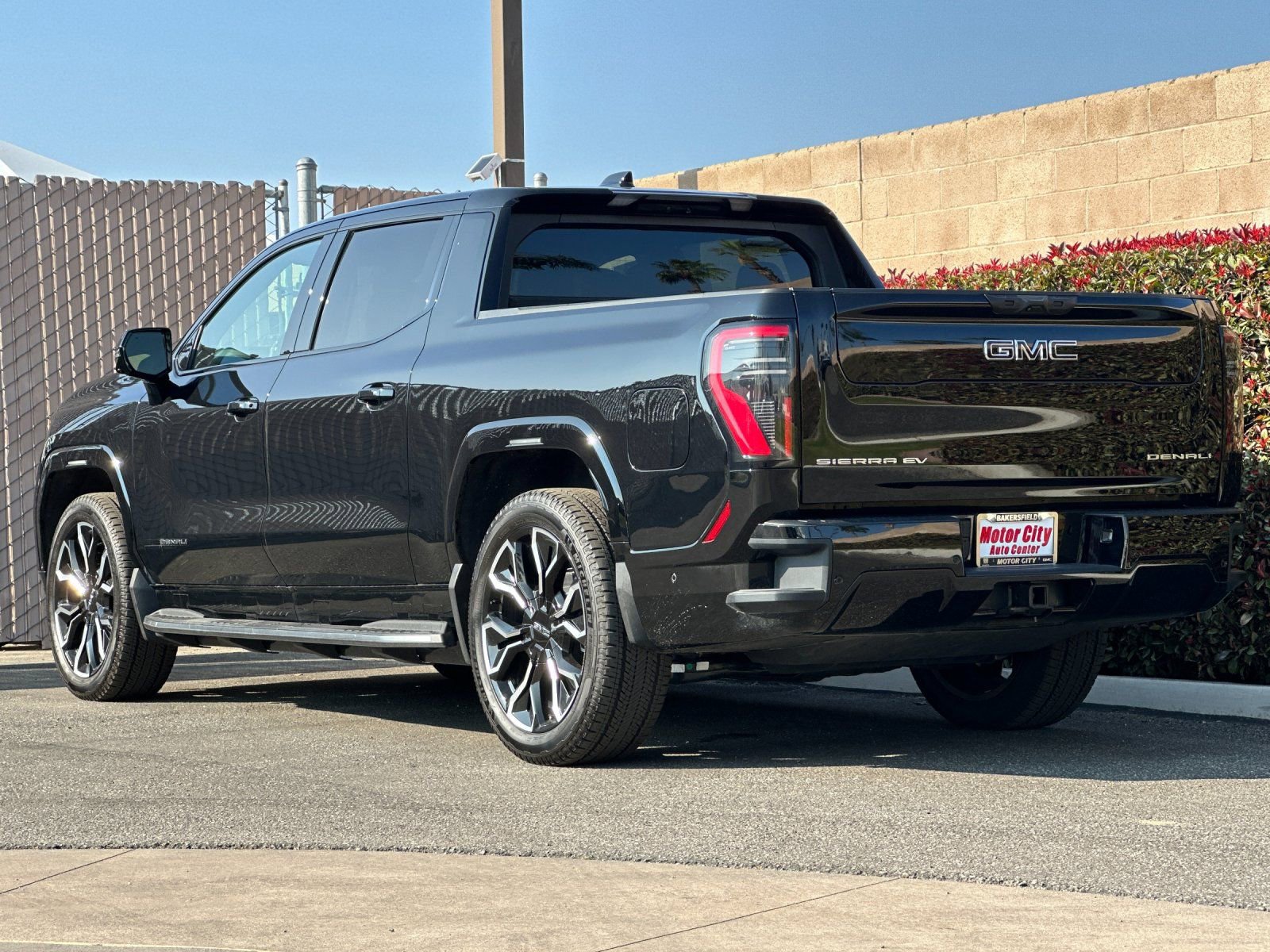 New 2025 GMC Sierra EV Denali image 6