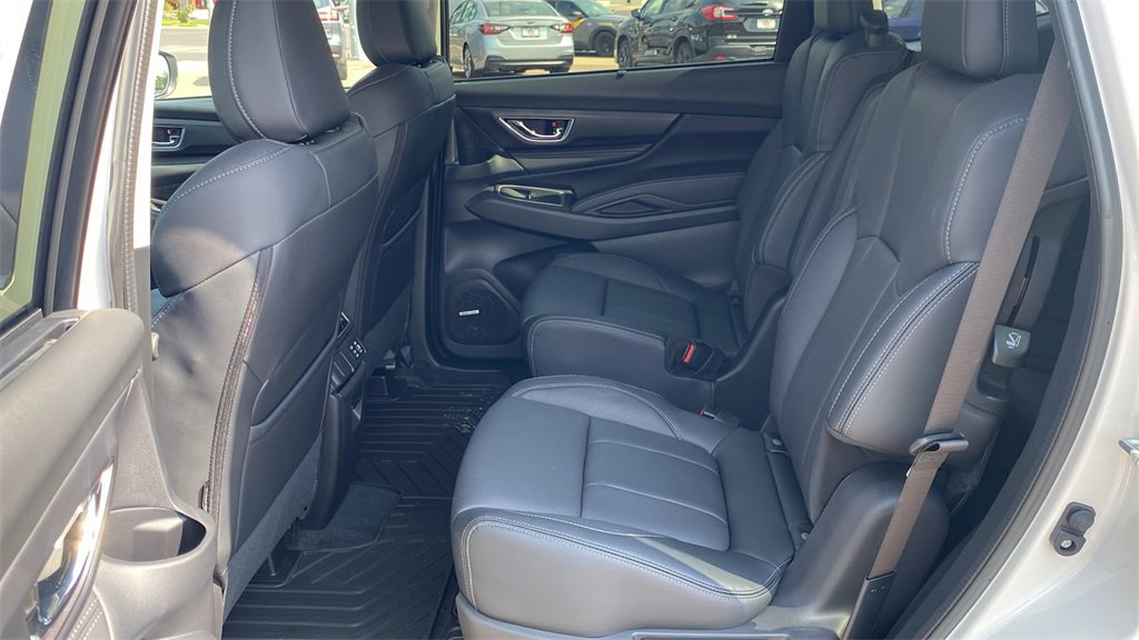 New 2025 Subaru Ascent Limited image 14