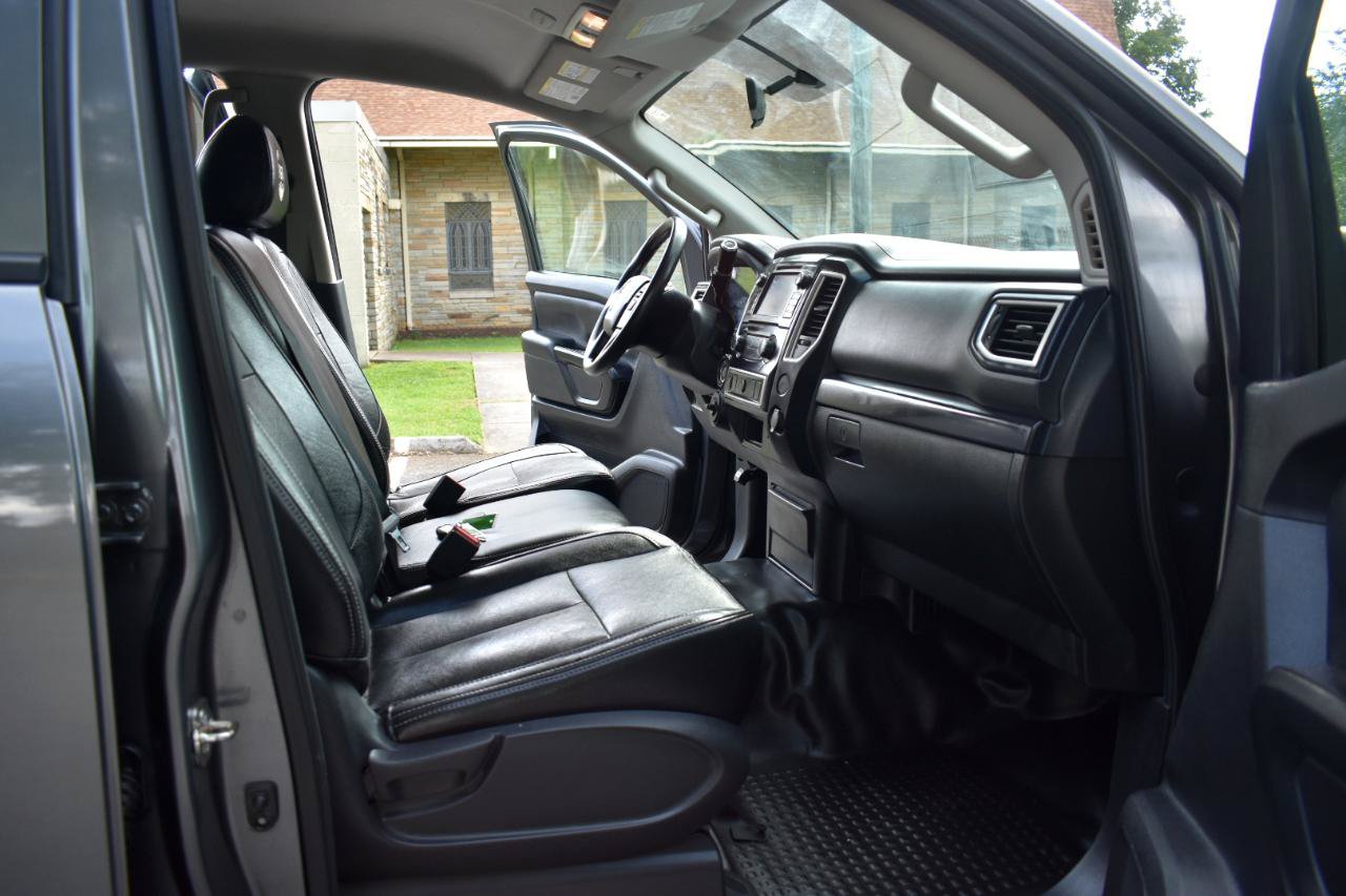 Used 2019 Nissan Titan S AWD/4WD image 19