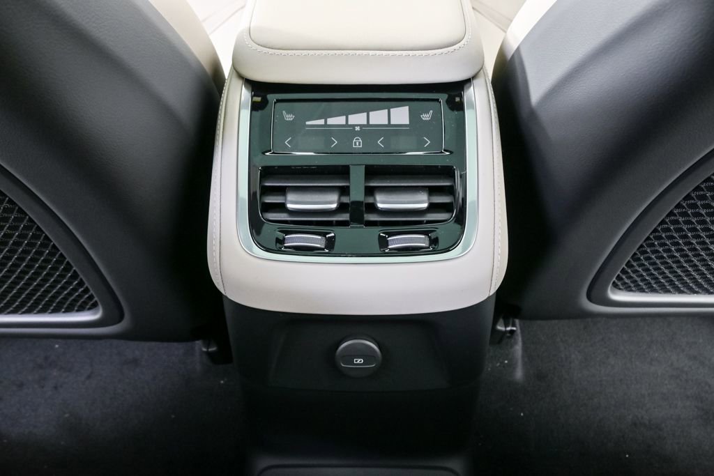 New 2026 Volvo XC90 T8 Plus w/ Protection Package image 20