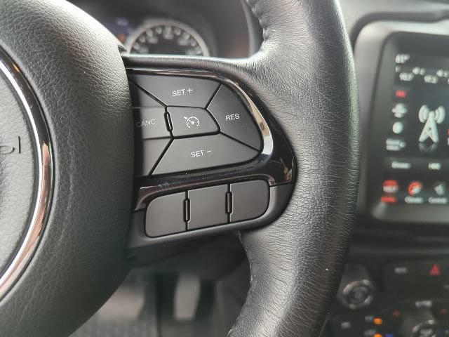 Used 2022 Jeep Renegade Altitude w/ Convenience Group AWD/4WD image 13