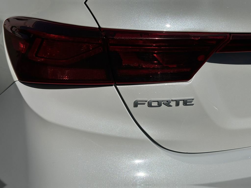 Certified 2023 Kia Forte LXS FWD image 17