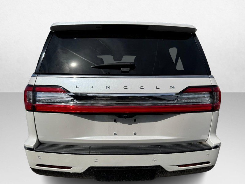 Used 2018 Lincoln Navigator L Reserve w/ Technology Package image 6