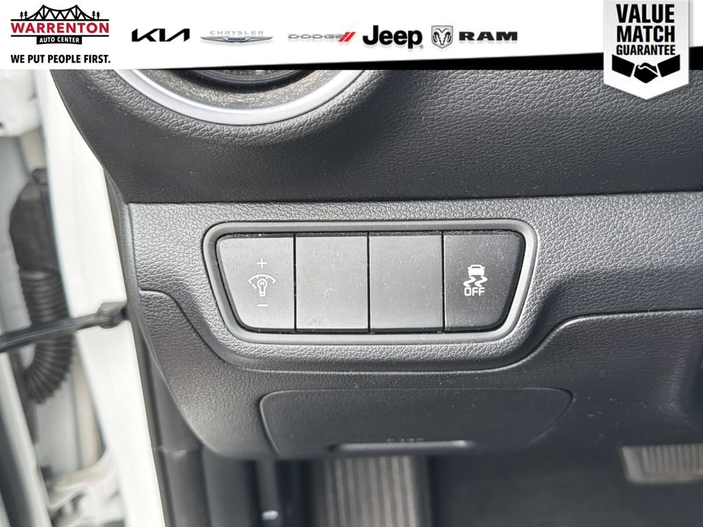 Used 2024 Kia Forte LXS FWD image 16