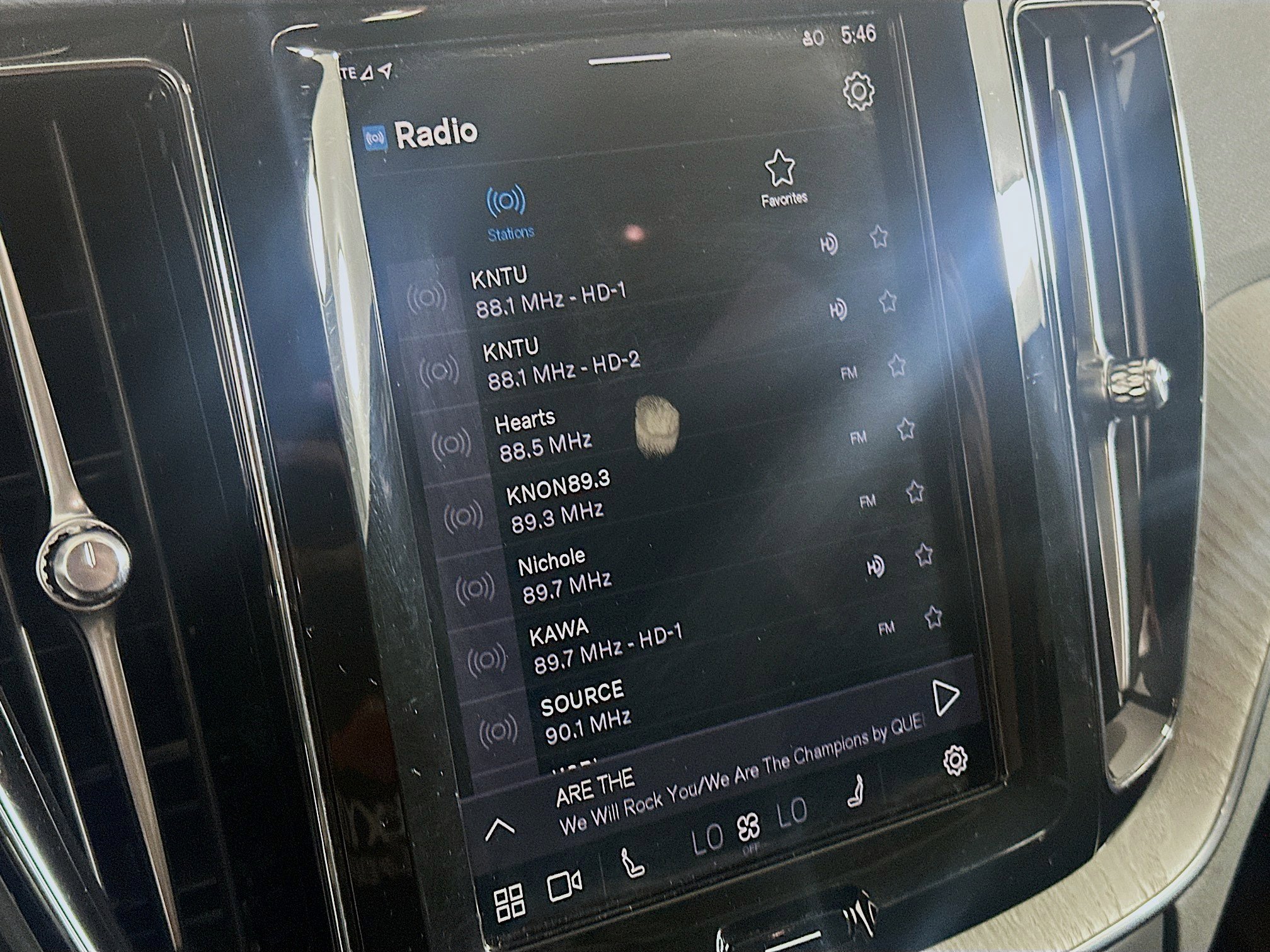 Used 2025 Volvo XC60 B5 Plus image 21