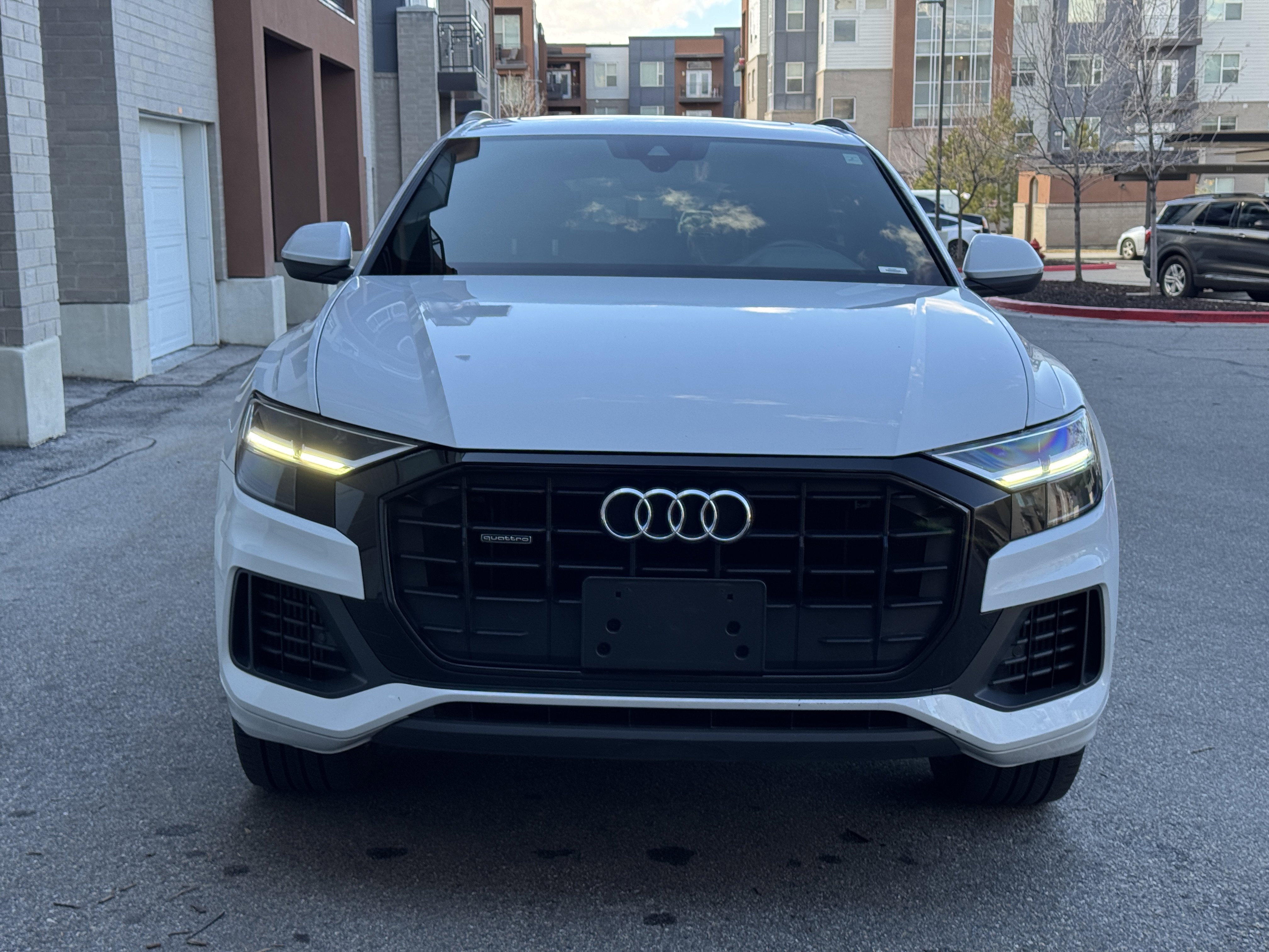 Used 2020 Audi Q8 Premium w/ Black Optic Package image 9