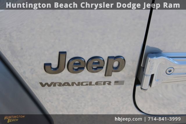 Used 2023 Jeep Wrangler Sport image 8