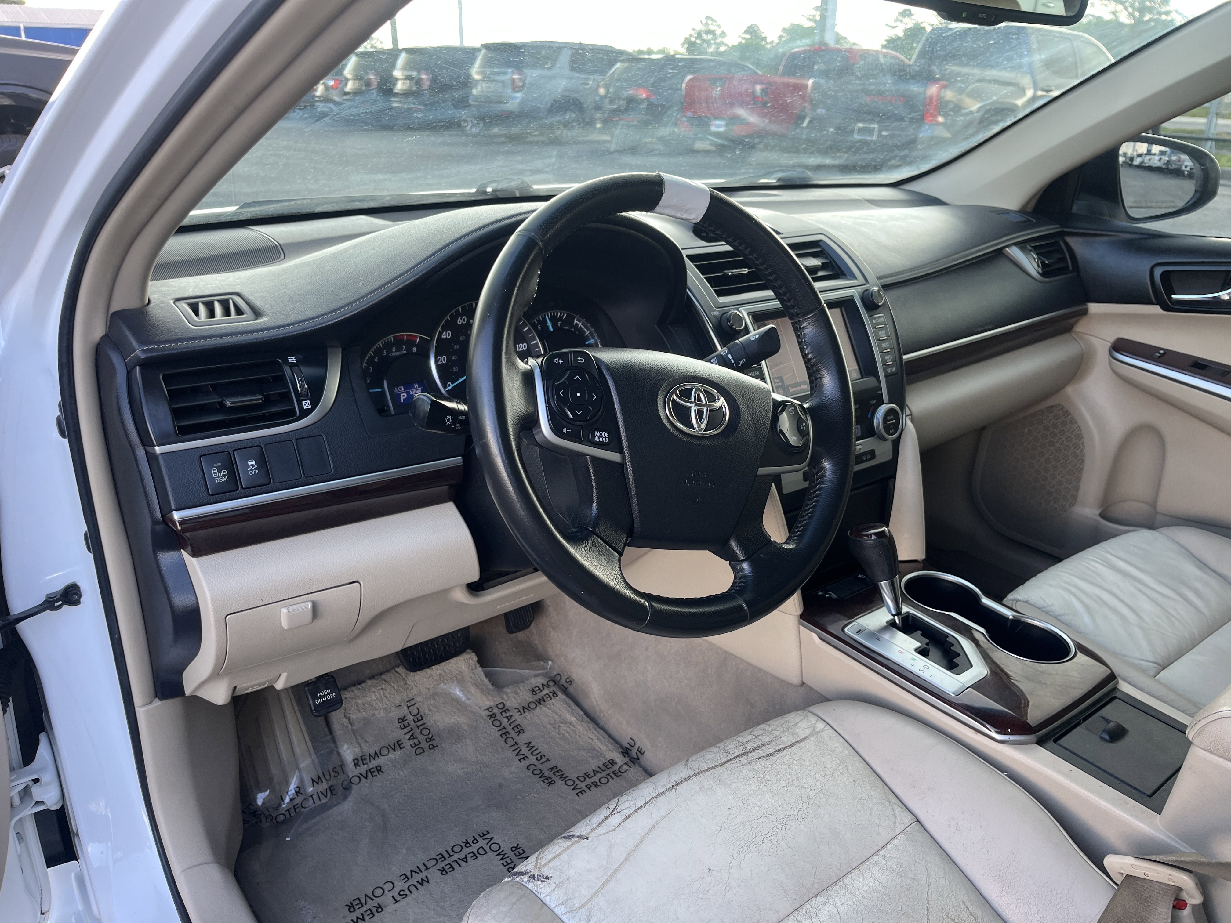 Used 2012 Toyota Camry XLE image 11