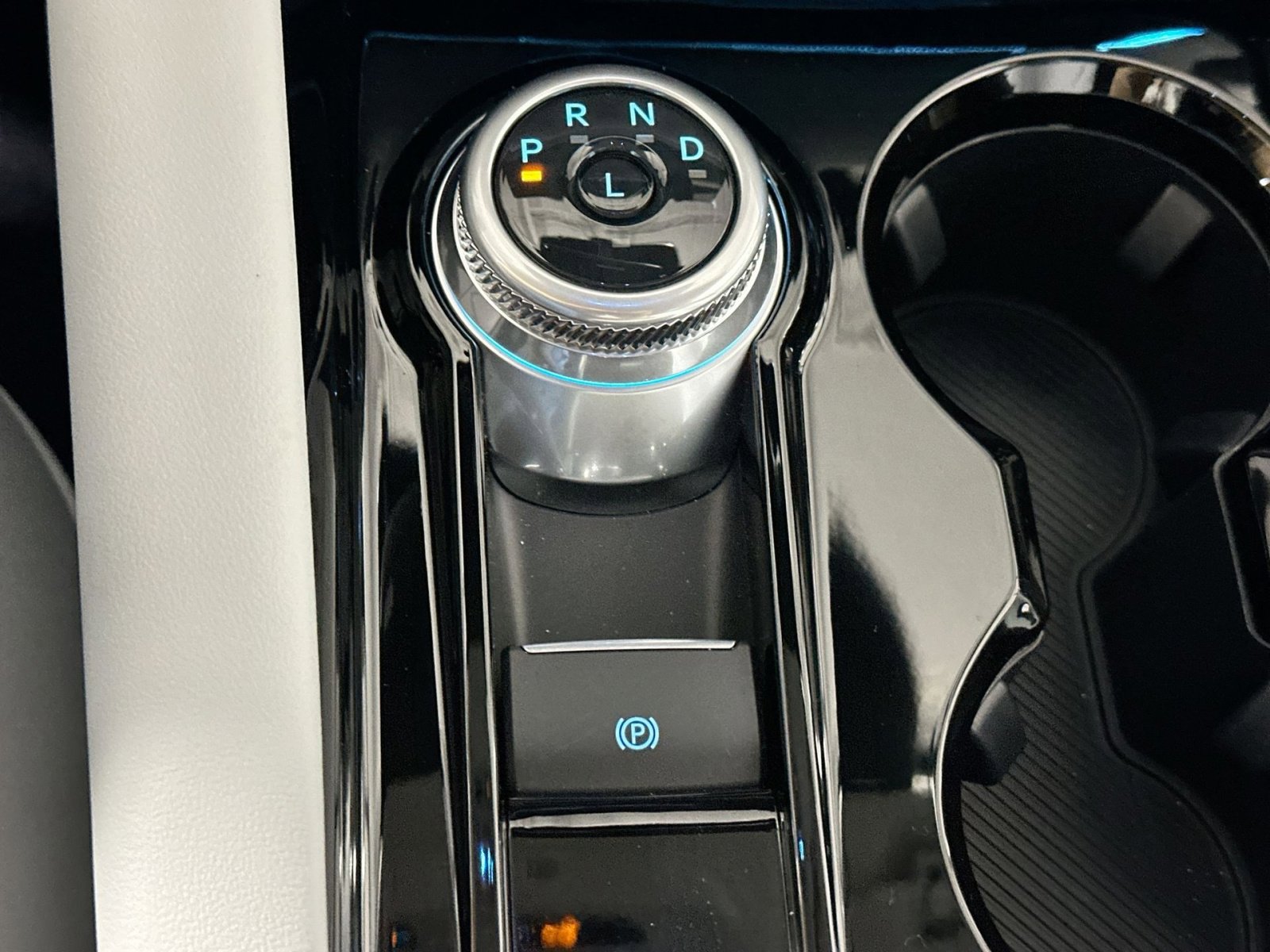 New 2026 Ford Explorer Platinum w/ LUX Leather Package image 29