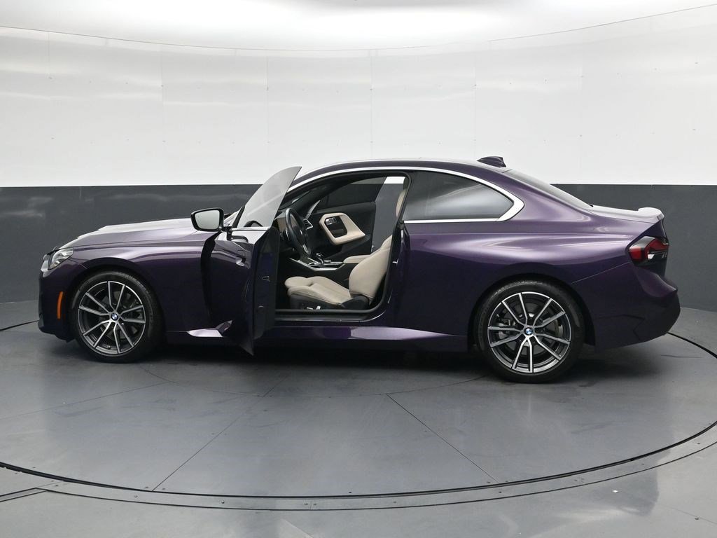 Used 2022 BMW 230i Coupe w/ Premium Package 2 RWD image 40