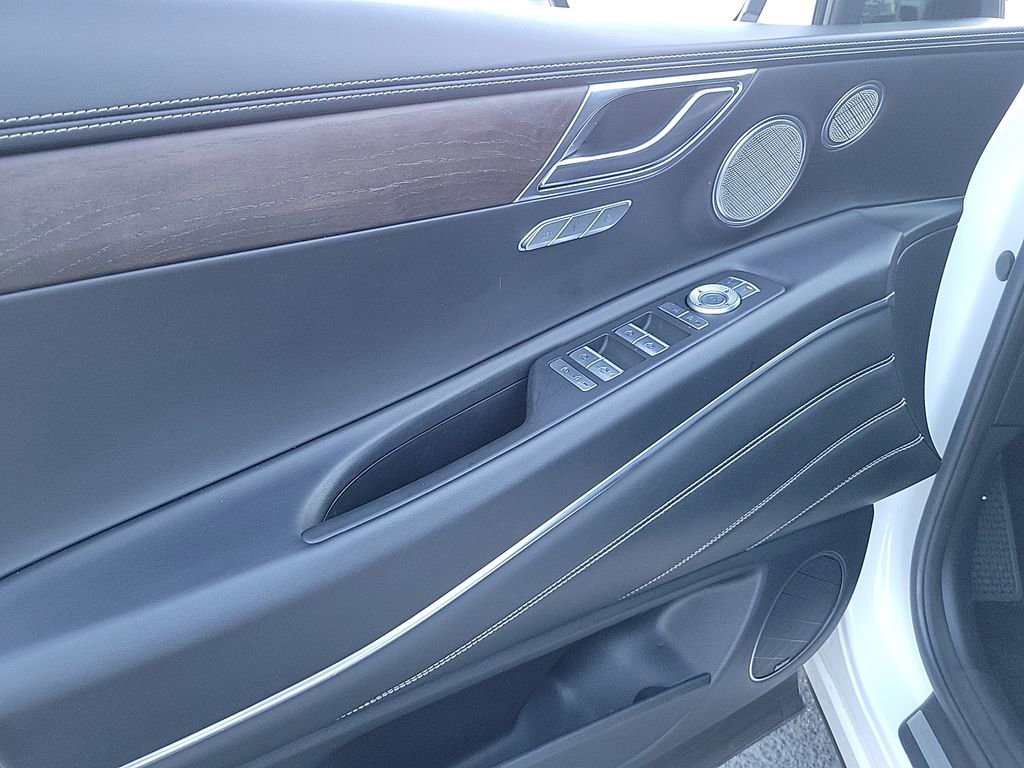 Used 2022 Genesis GV80 2.5T w/ Prestige Package 04 image 14