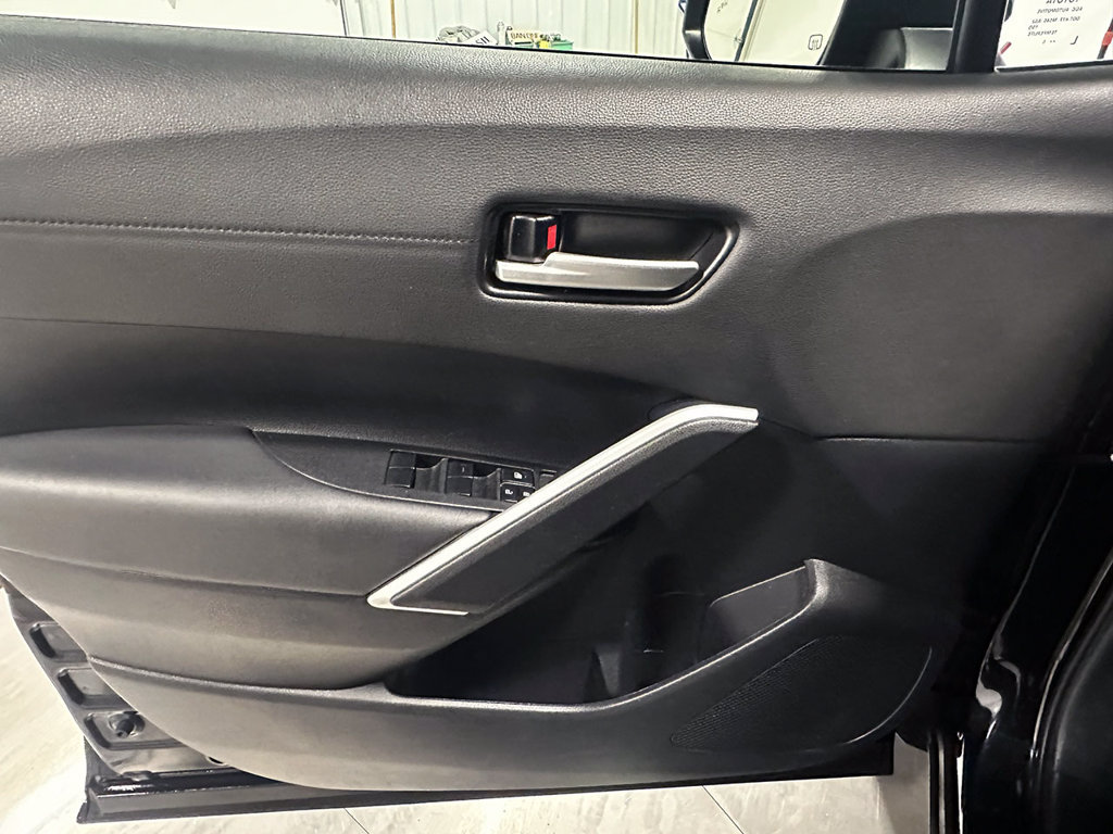 Used 2026 Toyota Corolla Cross XLE AWD/4WD image 19