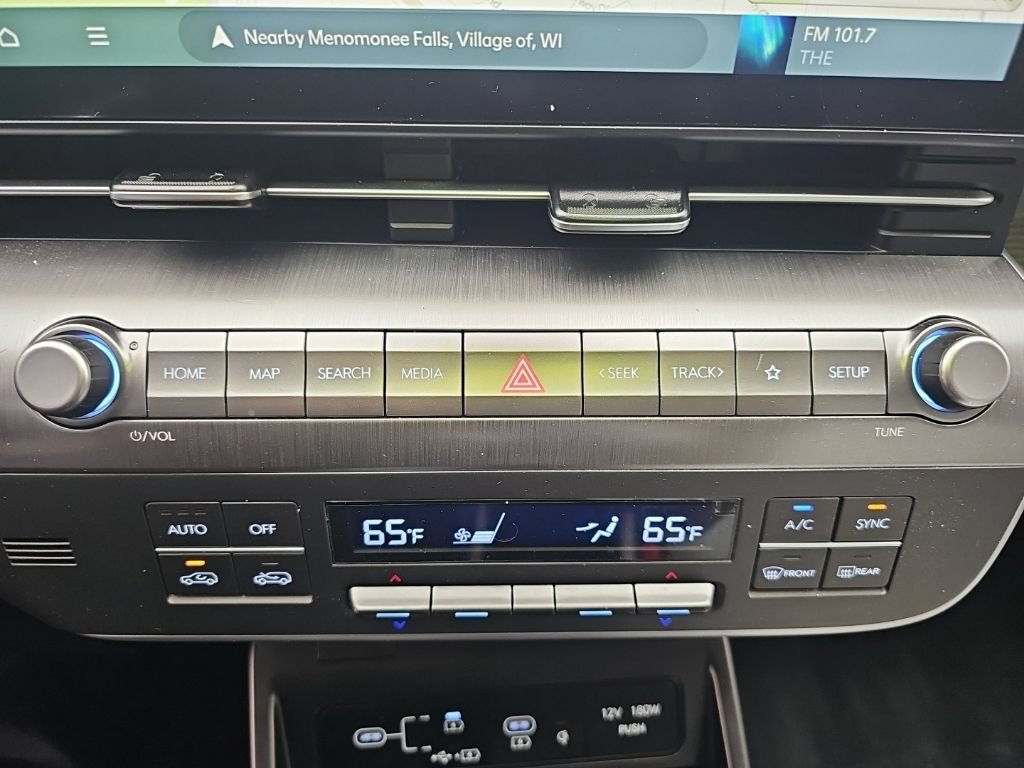 Certified 2024 Hyundai Kona SEL w/ Convenience Package AWD/4WD image 18