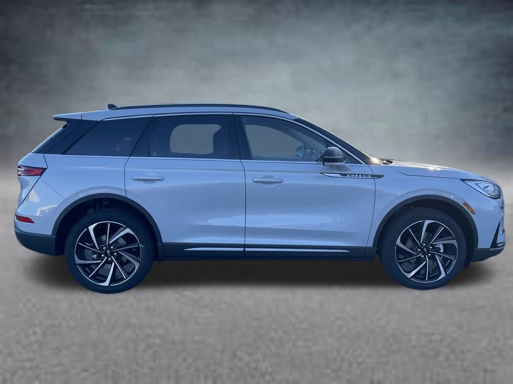 New 2026 Lincoln Corsair Reserve image 4