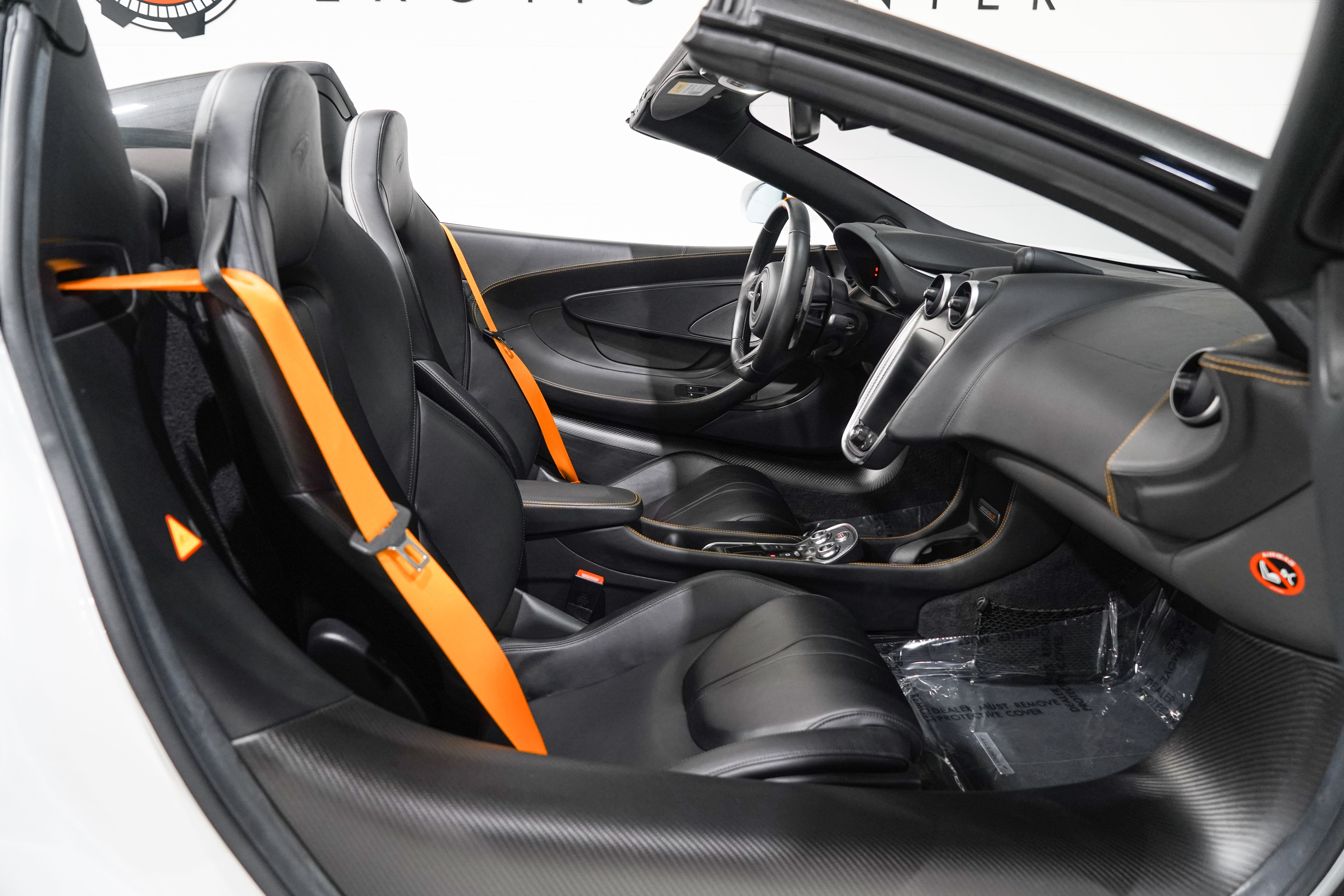 Used 2020 McLaren 600LT Spider RWD image 16