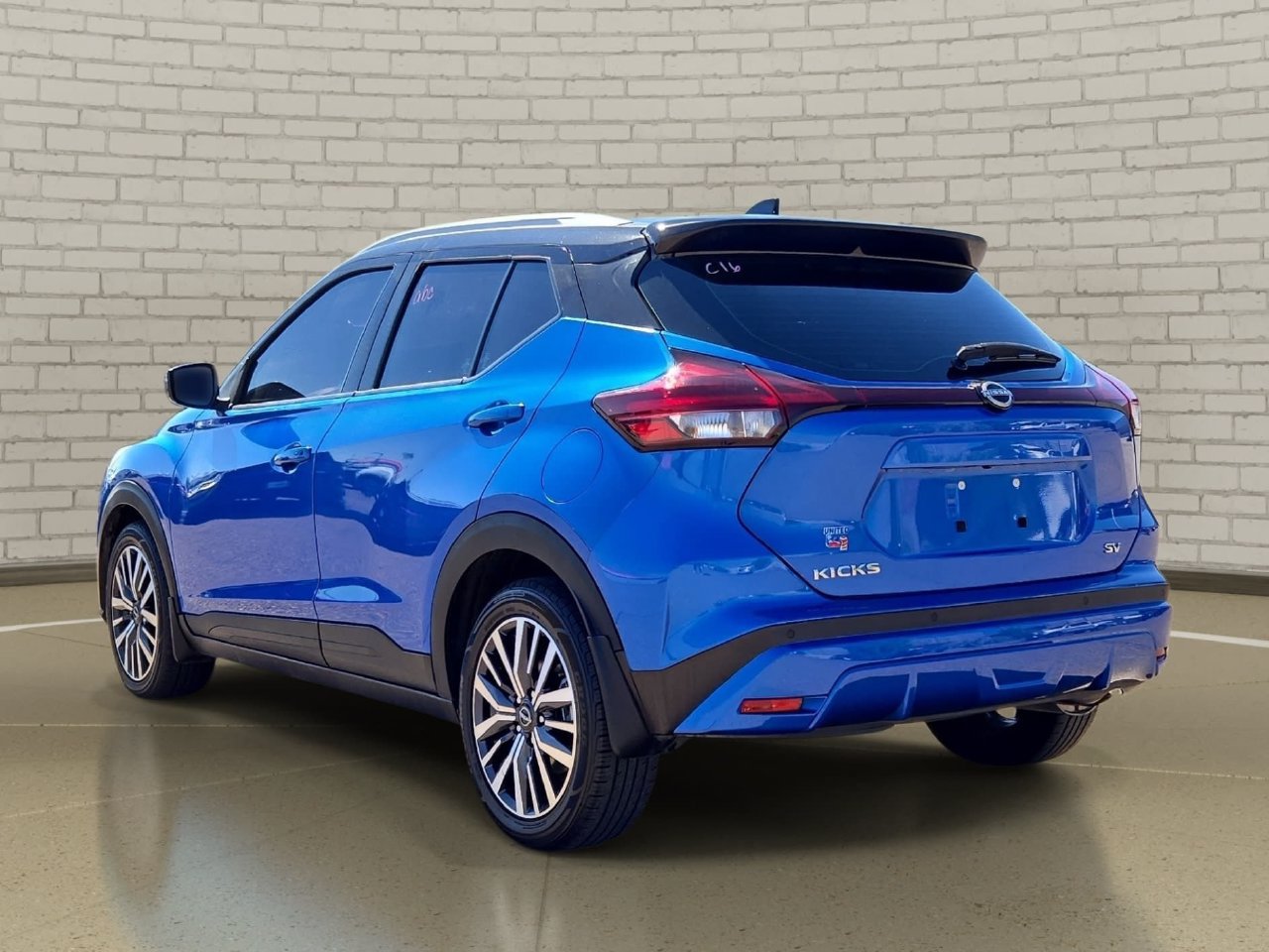 Certified 2022 Nissan Kicks SV FWD image 8