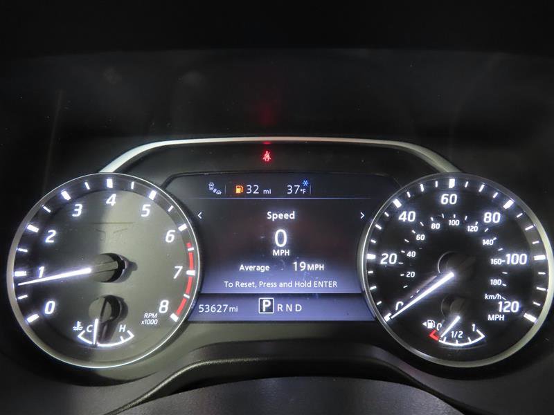 Used 2022 Nissan Titan SV image 19