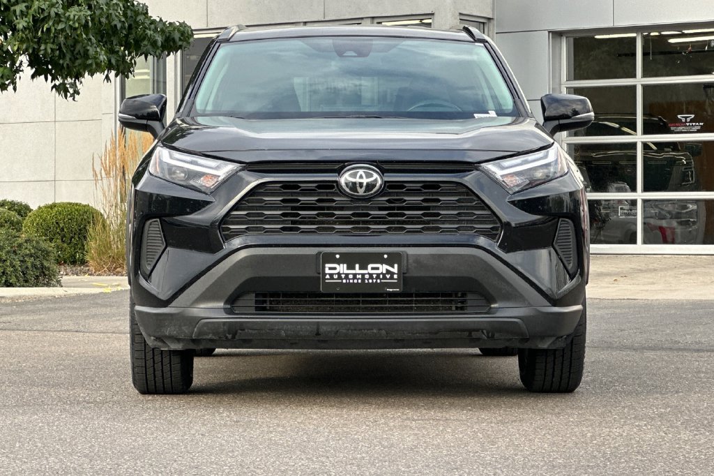 Used 2025 Toyota RAV4 XLE AWD/4WD image 12