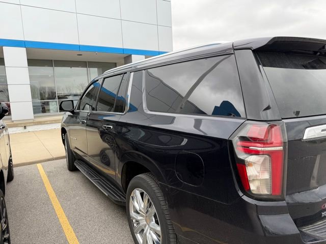 Used 2022 Chevrolet Suburban High Country AWD/4WD image 4