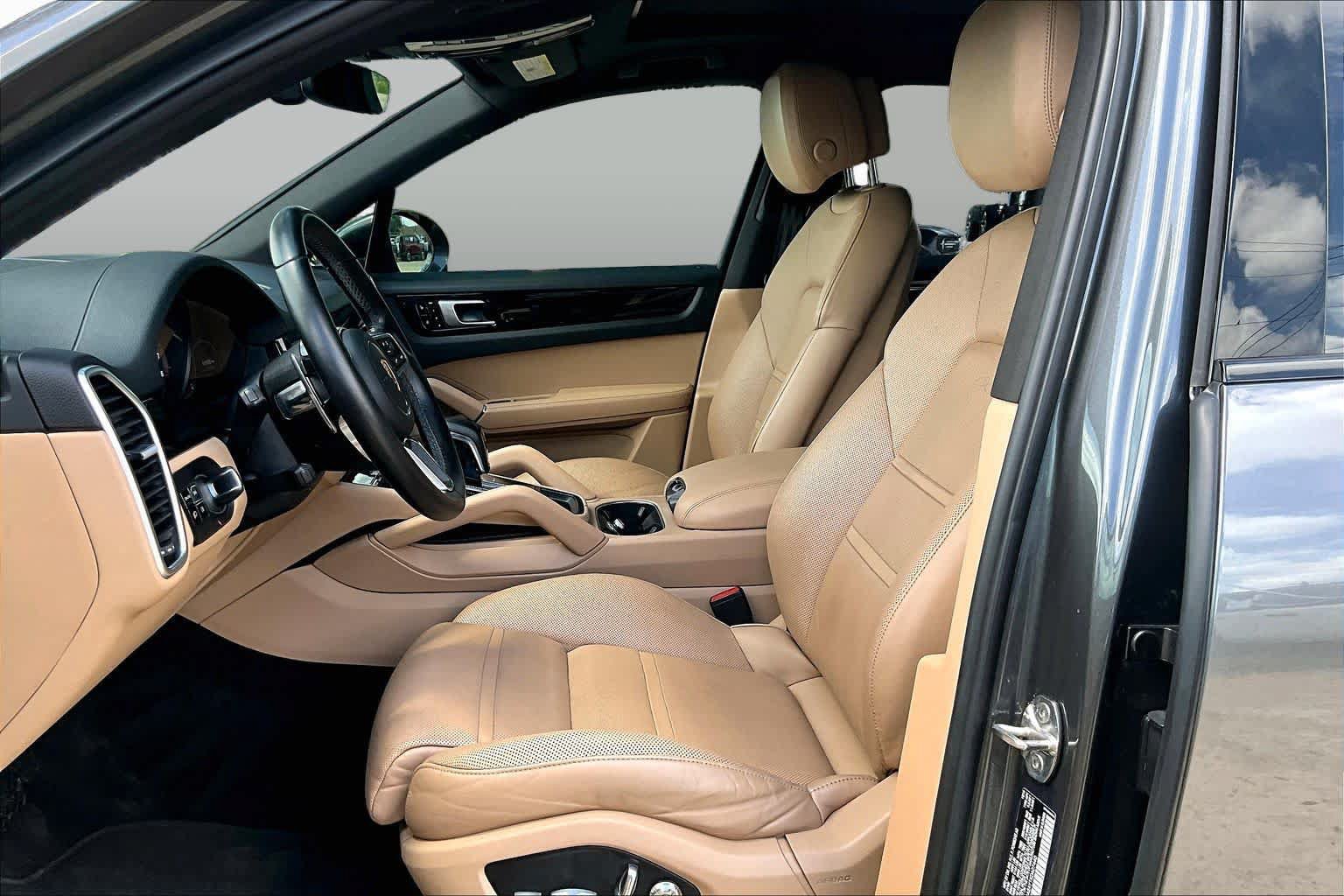 Used 2019 Porsche Cayenne AWD/4WD image 10