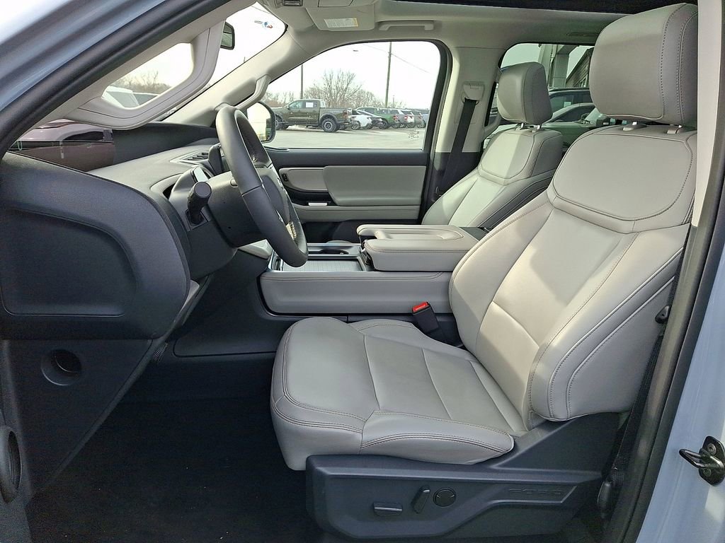 Certified 2025 Ford Expedition Active image 15