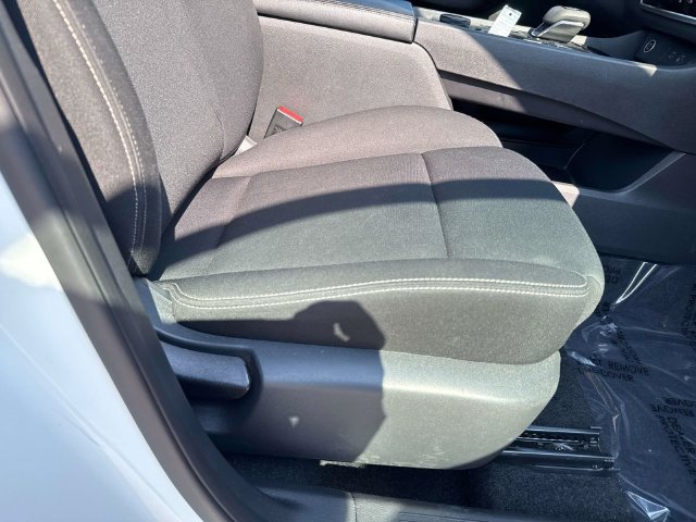 Used 2023 Nissan Rogue S AWD/4WD image 13