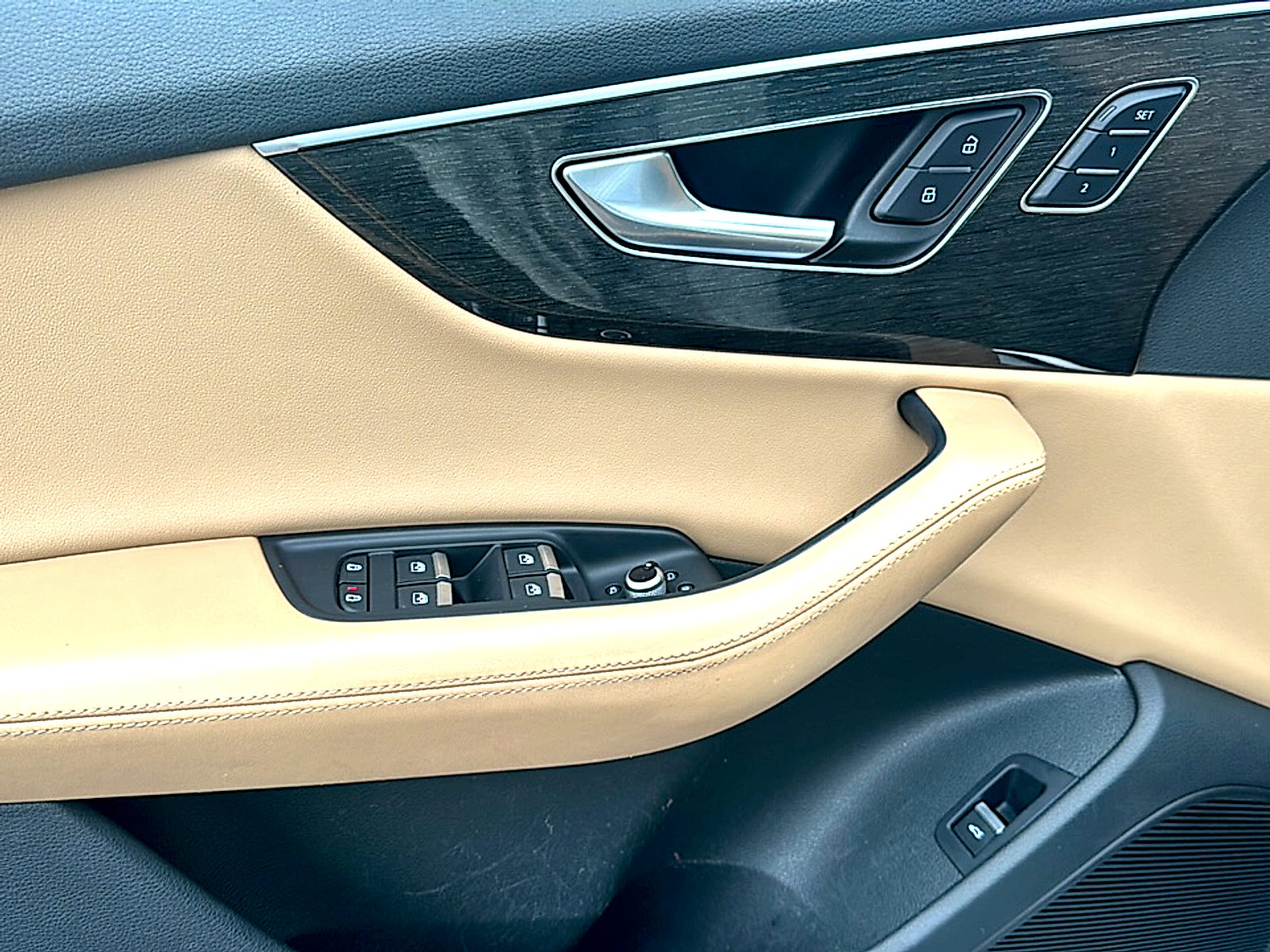 Used 2021 Audi Q7 3.0T Premium Plus w/ Executive Package image 16