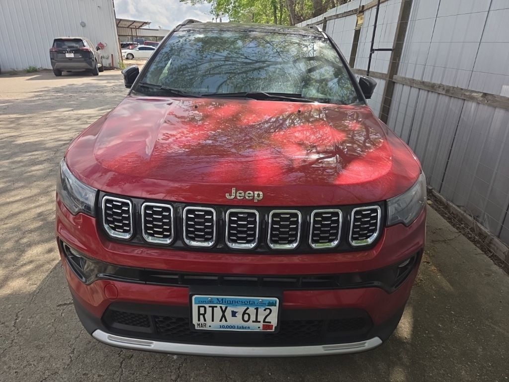 Used 2025 Jeep Compass Limited image 8