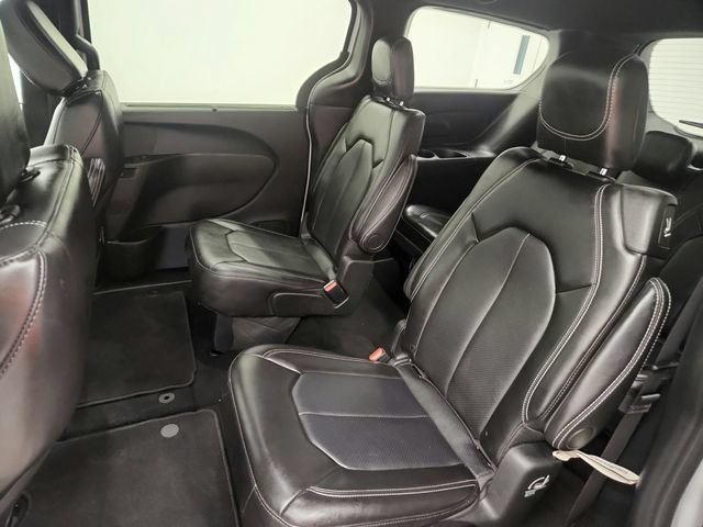Used 2025 Chrysler Pacifica Select FWD image 23