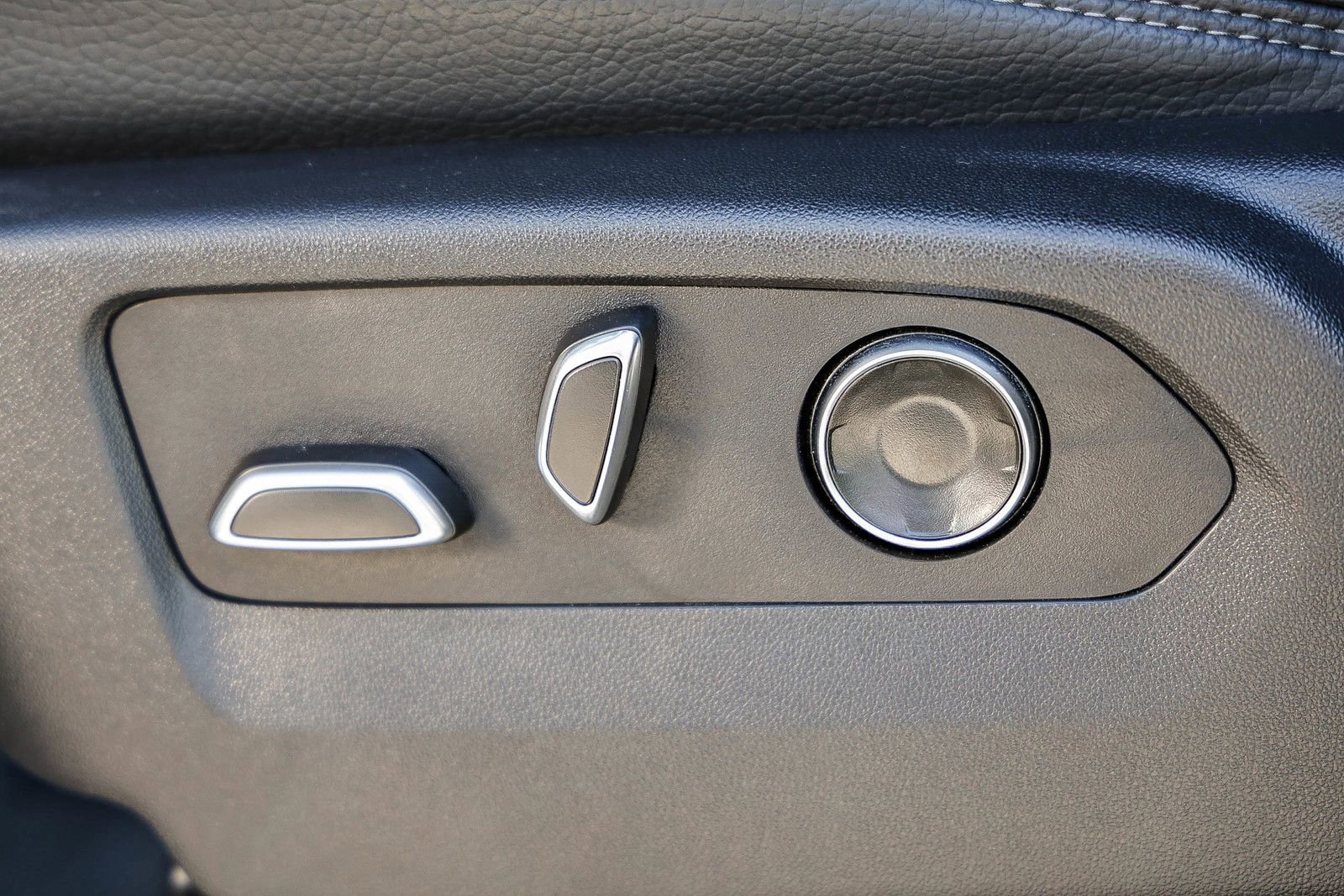 Used 2025 GMC Sierra 2500 Denali w/ Denali Reserve Package image 22