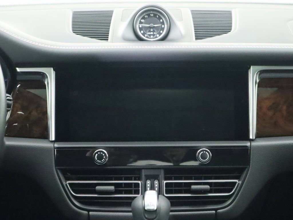 Used 2022 Porsche Macan S image 14