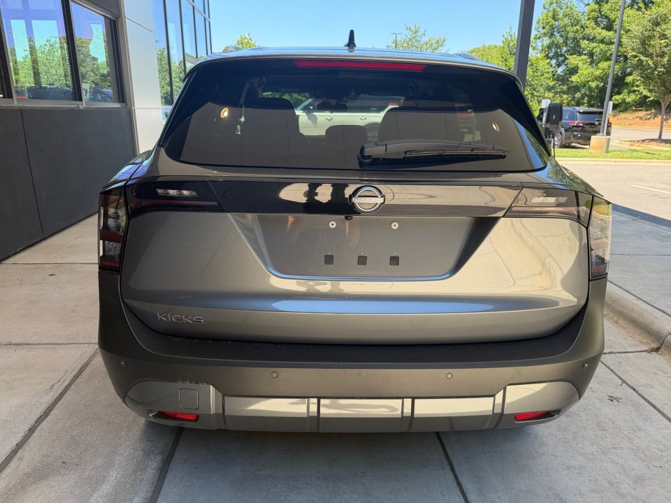 Certified 2026 Nissan Kicks SV FWD image 18