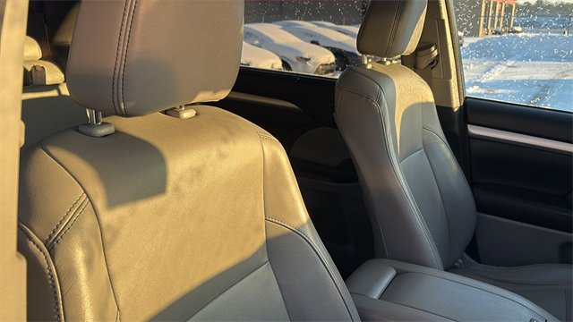 Used 2017 Toyota Highlander XLE image 35