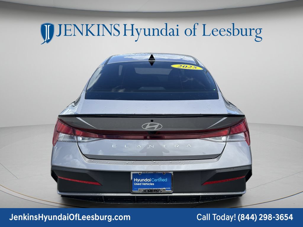 Certified 2025 Hyundai Elantra Sport FWD image 6